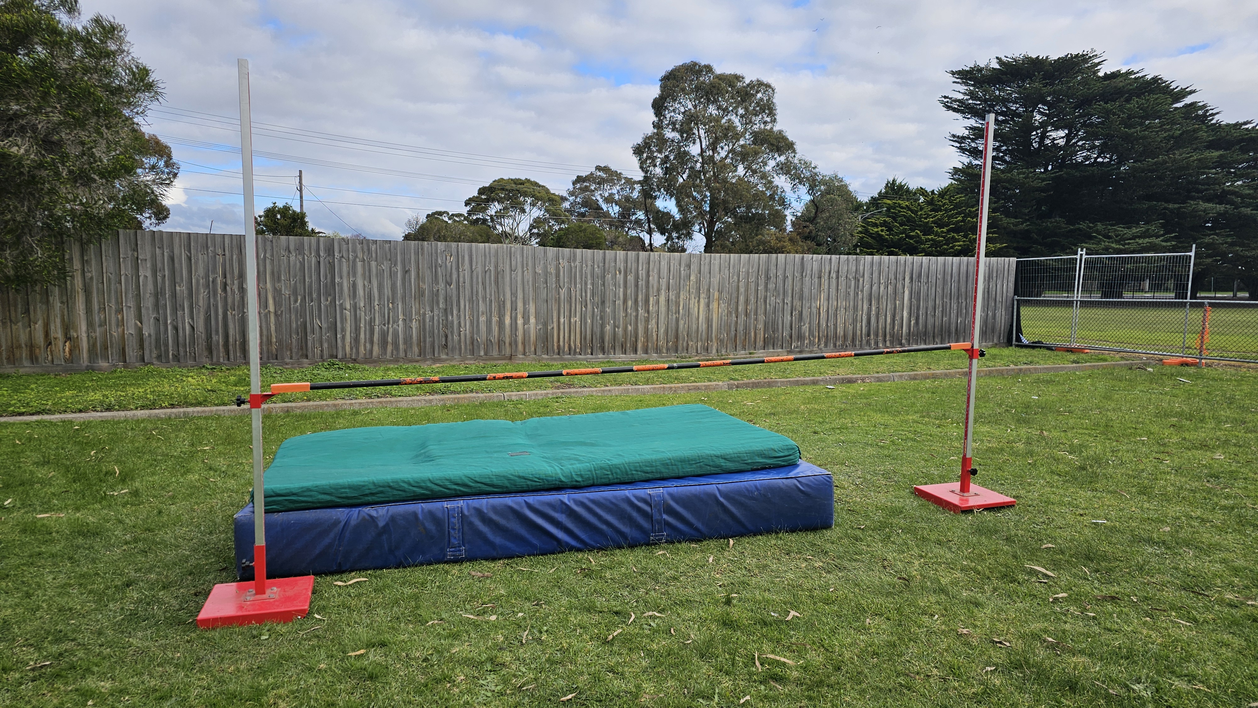 High Jump Set – Uprights, Crossbar & Landing Mats – For Lease